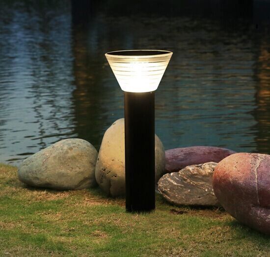 কারখানার পাইকারি LED সোলার লন ল্যাম্প আইপি 65 ওয়াটারপ্রুফ আউটডোর সোলার গার্ডেন লাইট