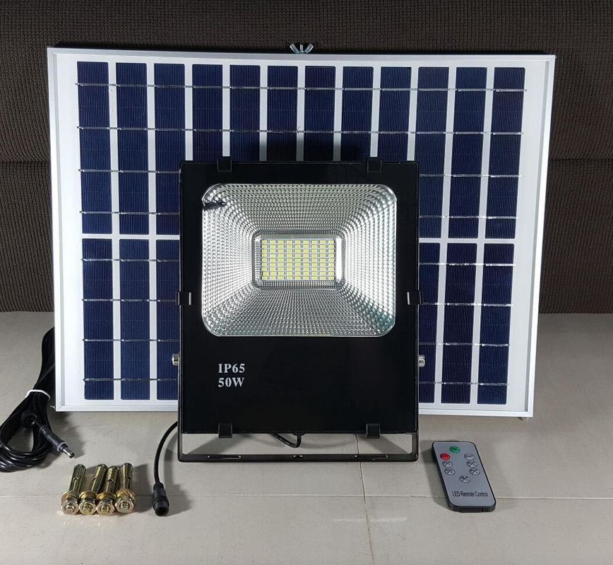 Synsvo সোলার পাওয়ার LED ফ্লাডলাইট অফ গ্রিড সহ 500W সেন্সর সোলার বিলবোর্ড লাইট