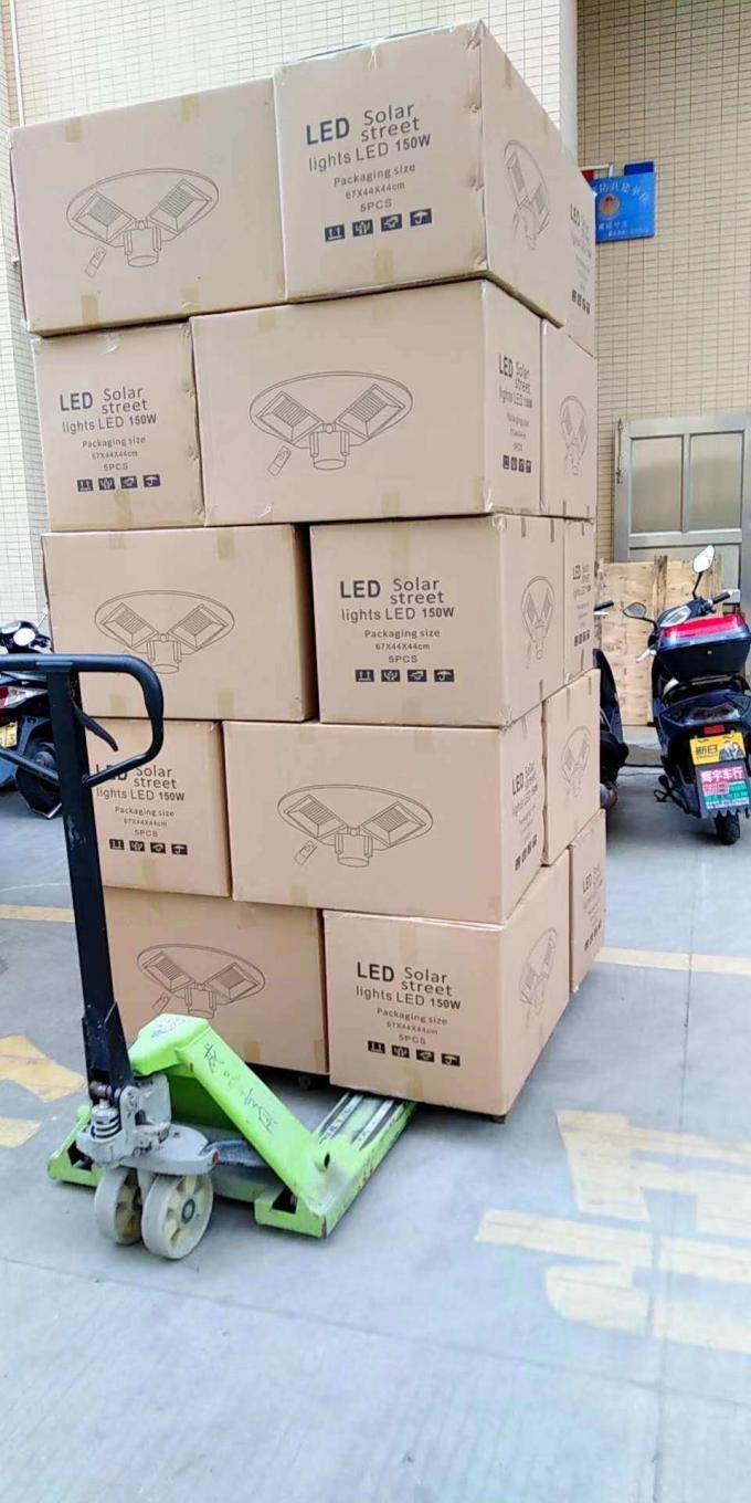 রাউন্ড UFO সোলার লাইট ওয়াটারপ্রুফ IP65 150W 250W 9